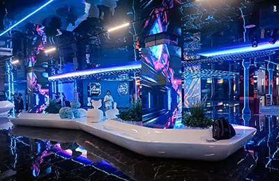 P2.5 Indoor LED Display +P3.91 Floor LED Screen ,a billiard club in Guangzhou Tianhe City Square